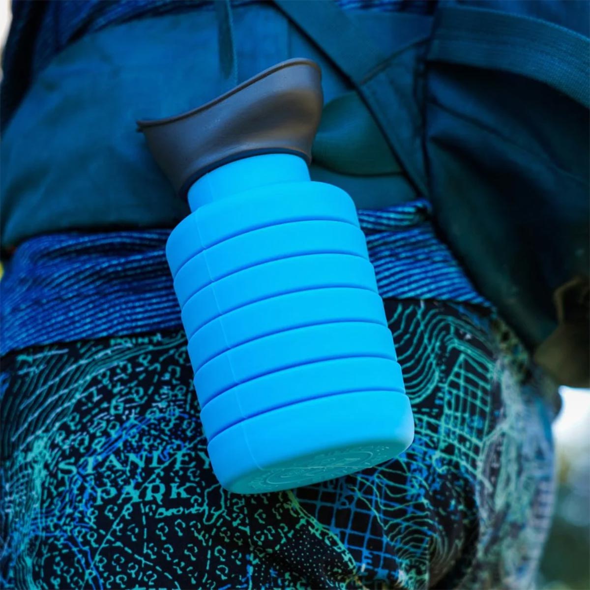 PeeSport Pee, un inodoro portátil con forma de botella para orinar en cualquier momento y lugar