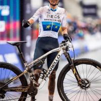 La Pinarello Dogma XC que Tom Pidcock ha utilizado en la Copa del Mundo de Nové Mesto