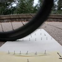 ¿Son efectivas las ruedas tubelizadas en bicis de carretera? Este vídeo tiene la respuesta