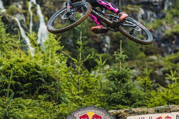 La Red Bull Hardline se convertirá en una serie de dos carreras a partir de 2024