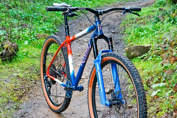 Ritchey Ultra 50 Aniversario, una MTB de diseño retro que rinde homenaje a la historia de la marca