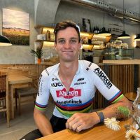 Sam Gaze, vigente campeón del mundo de Short Track, deja de lado el MTB para competir en La Vuelta a España 2023