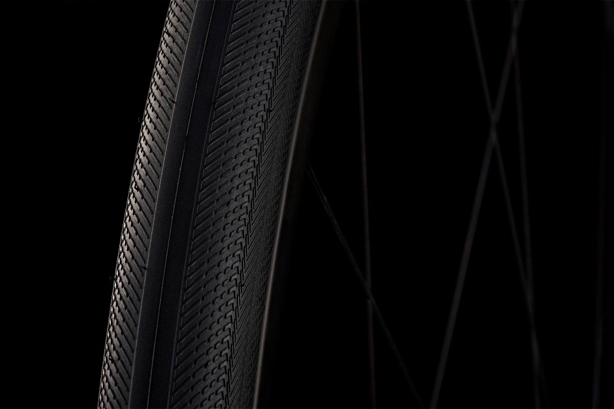 Specialized presenta el S-Works Mondo, el neumático para largas distancias más rápido del planeta