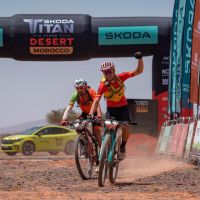 Titan Desert Morocco 2023: victoria para Sergio Mantecón y Tessa Kortekaas en la tercera etapa