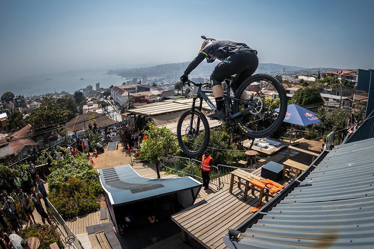 Red Bull Cerro Abajo 2023: el descenso ganador de Tomas Slavik en Valparaíso