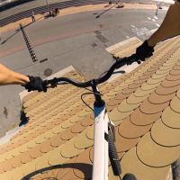 Para verlo: Tomomi Nishikubo presumiendo de técnica sobre la bici en Barcelona