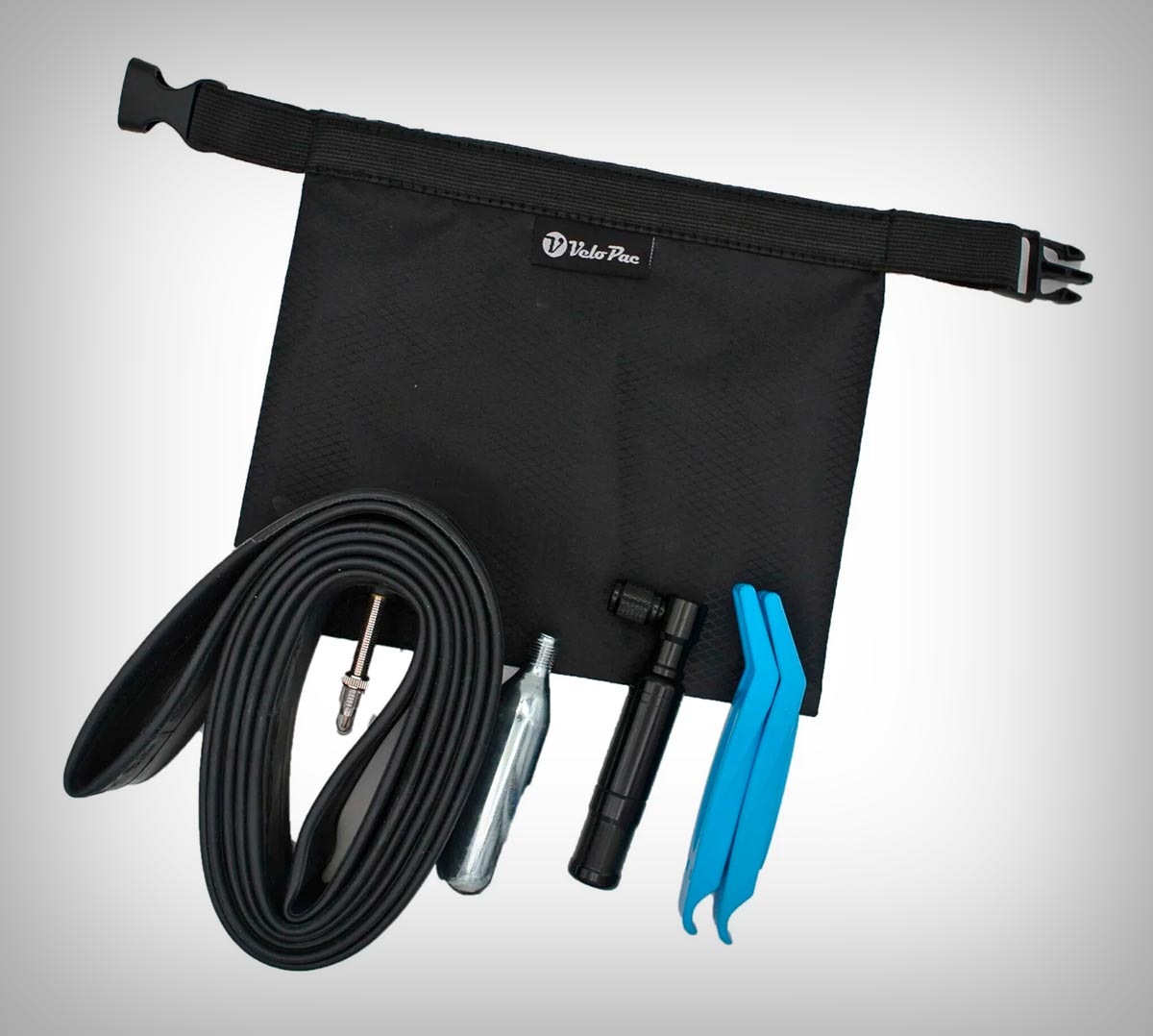 VeloPac RidePac Útil, una bolsa impermeable para llevar todo lo necesario en el bolsillo del maillot (o en la bici)