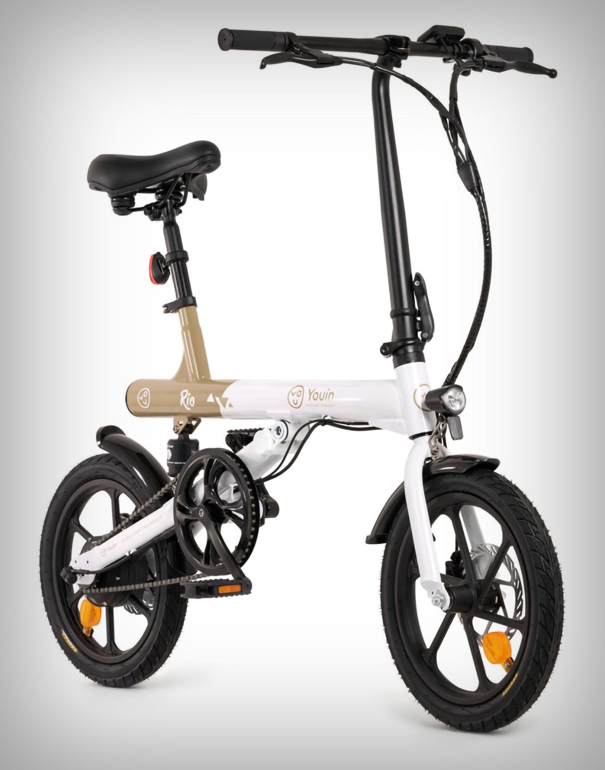 Esta bicicleta eléctrica de Decathlon es plegable y tiene el