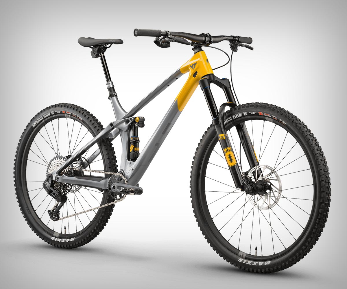 YT Industries presenta las Izzo, Capra y Tues en edición Uncaged 11, con suspensiones Öhlins y grupos SRAM