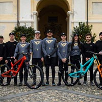 El YT Mob Team regresa a la competición con un nuevo equipo enfocado en el Descenso, Enduro y Freeride