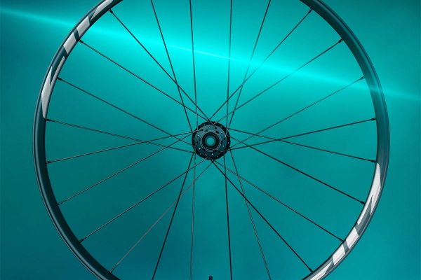 Zipp 1Zero HITOP, unas ruedas de carbono ultrarresistentes de 1.325 gramos el par para bicis de XC