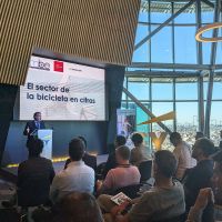 La industria española de la bicicleta cierra 2023 con cifras pre-pandemia y un auge de las bicicletas eléctricas