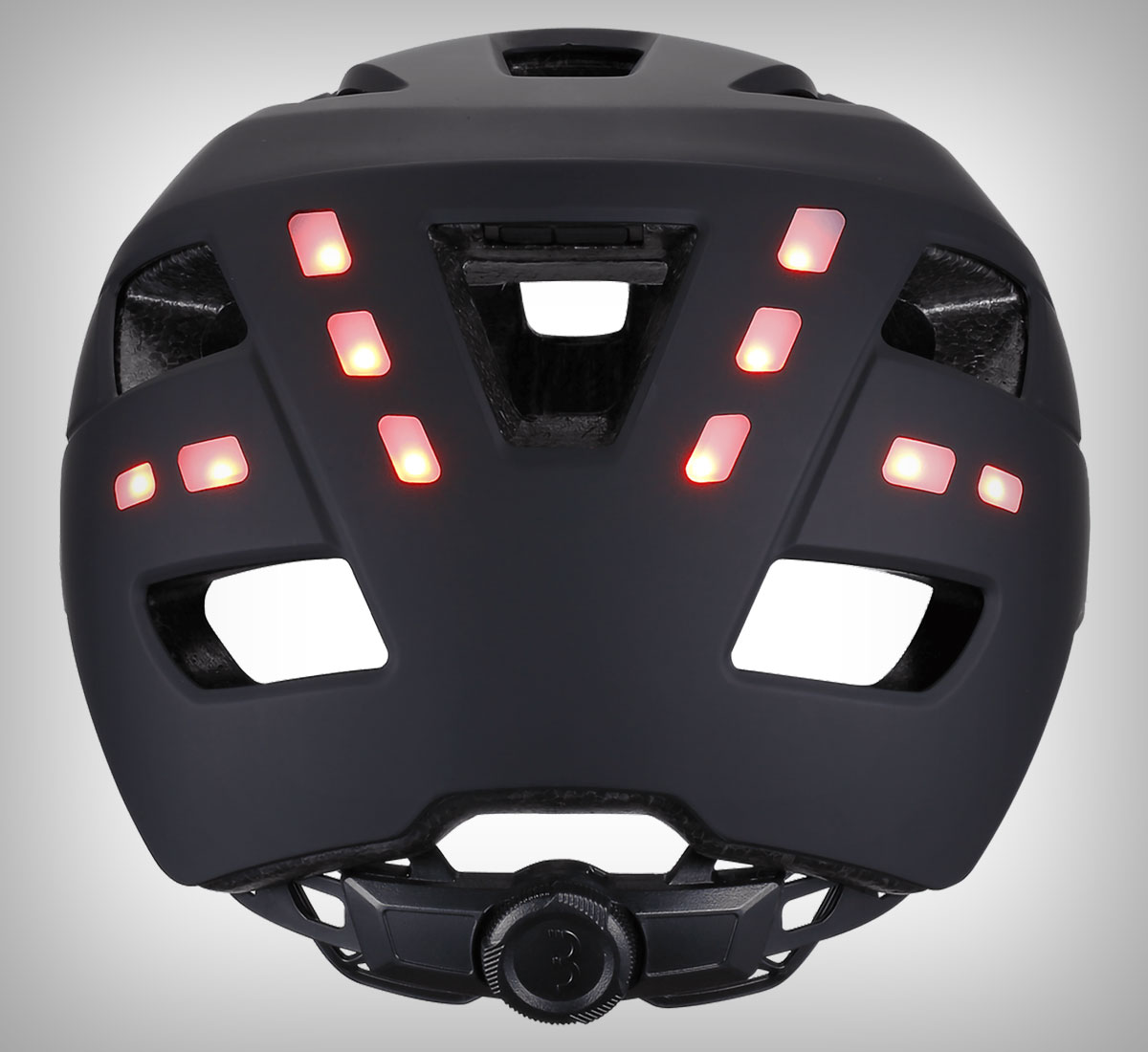 BBB District LED, un casco polivalente con 22 luces LED integradas y versiones con visera o pantalla