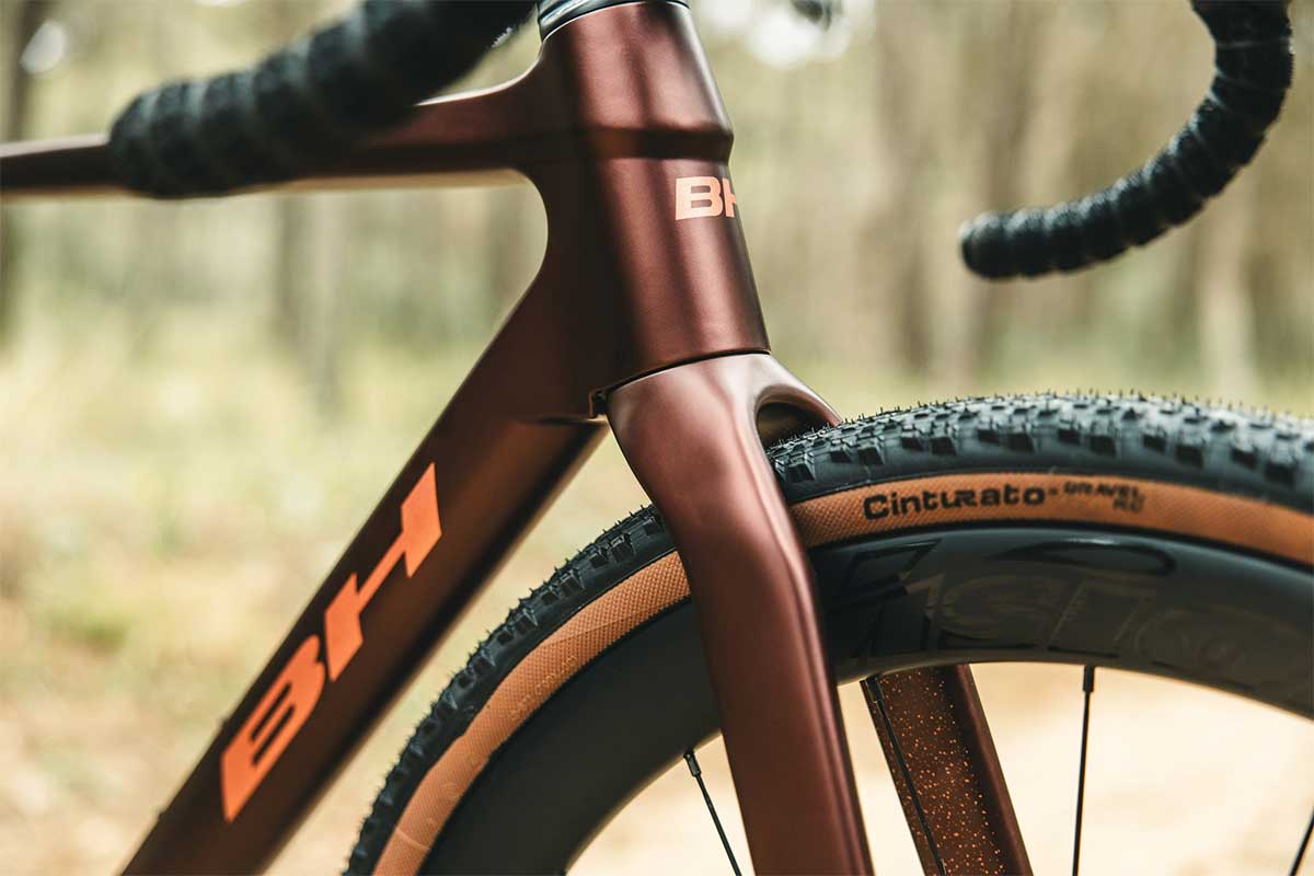 BH GravelX R, montajes y precios de una bici de gravel diseñada para volar en las carreras