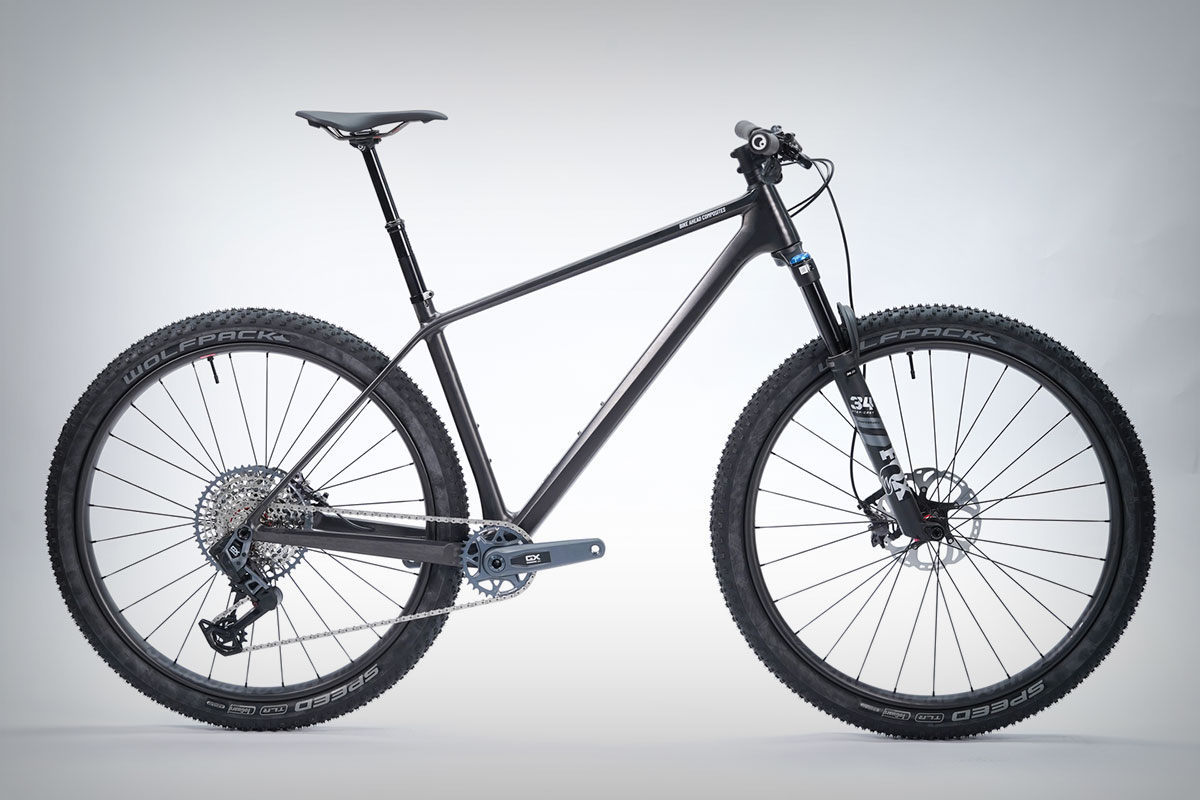 Bike Ahead presenta The Frame HT, un cohete de XC de peso ultraligero con dos montajes a elegir y carbono para aburrir