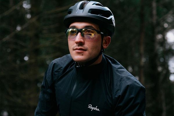 Bollé presenta las Victus, sus nuevas gafas para ciclismo con diseño clásico y las lentes fotocromáticas más avanzadas