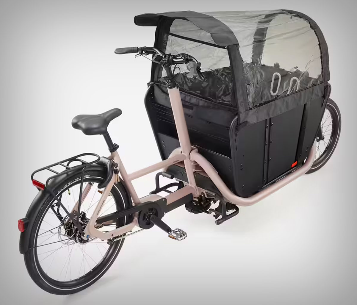 Decathlon presenta (y rebaja) la Velocargo F900E: una imponente bicicleta eléctrica de carga ideal para familias