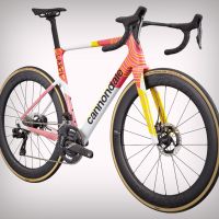 Cannondale SuperSix EVO LAB71 Team, una edición exclusiva decorada con los colores de los equipos profesionales EF Education First-EasyPost y EF Education First-Cannondale