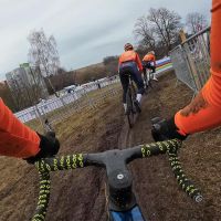 El circuito del Campeonato del Mundo de Ciclocross de Tábor desde la bicicleta de Puck Pieterse