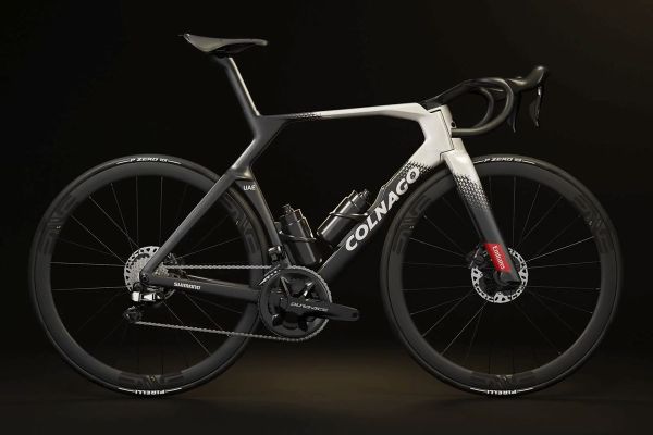Colnago presenta la Y1RS, una bicicleta que redefine la aerodinámica en el ciclismo de carretera