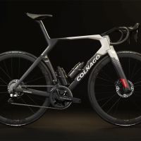 Colnago presenta la Y1RS, una bicicleta que redefine la aerodinámica en el ciclismo de carretera
