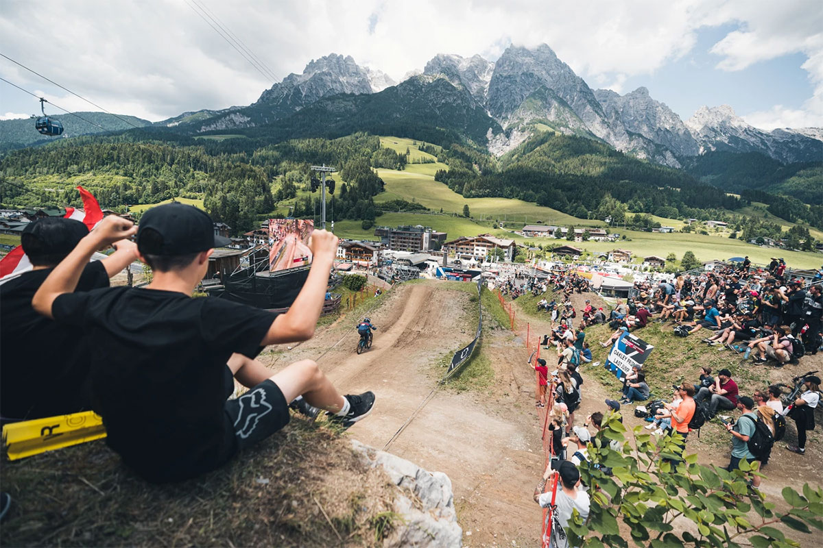 Todo a punto para la tercera ronda de la Copa del Mundo de Descenso en Leogang (Austria): el programa de carreras