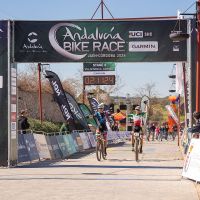 Andalucía Bike Race 2024: Diego Rosa y Casey South se imponen en la cuarta etapa, Janina Wust y Rosa Van Doorn repiten victoria