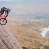 ¿Cómo frenan los Magura Gustav Pro? Danny MacAskill los pone a prueba en este vídeo