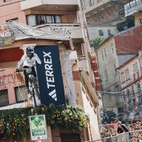 Para verlo: el descenso ganador de Lucas Borba en el Red Bull Valparaíso Cerro Abajo 2024