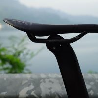 ¿Dolor de rodilla al montar en bici? La solución es reajustar la altura del sillín