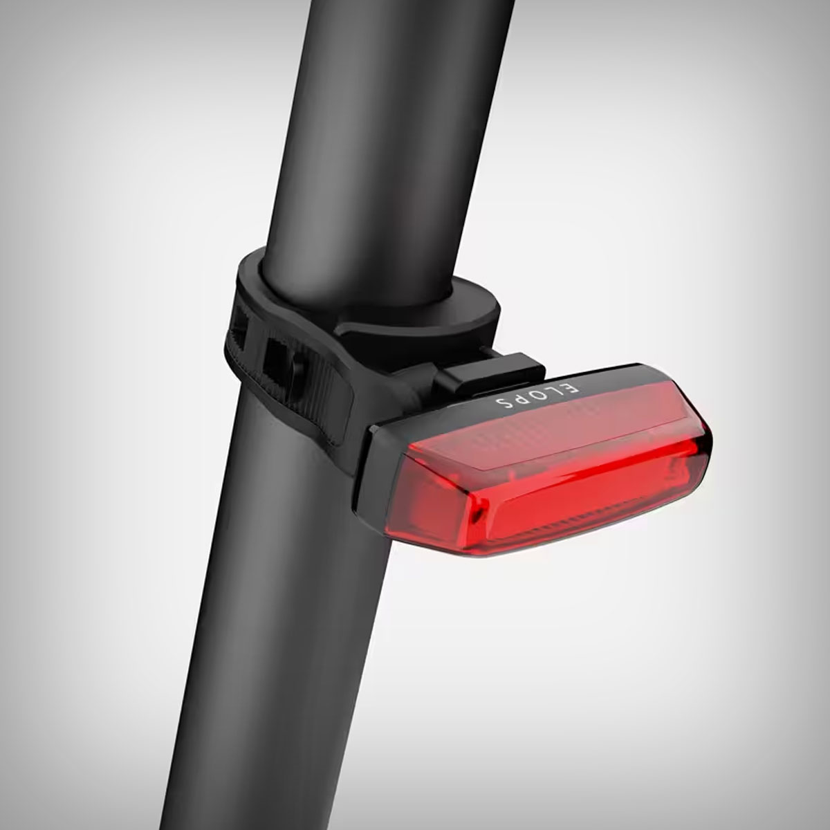 Elops ST 920, el kit de luces para bicicleta más vendido de Decathlon con un precio difícil de igualar