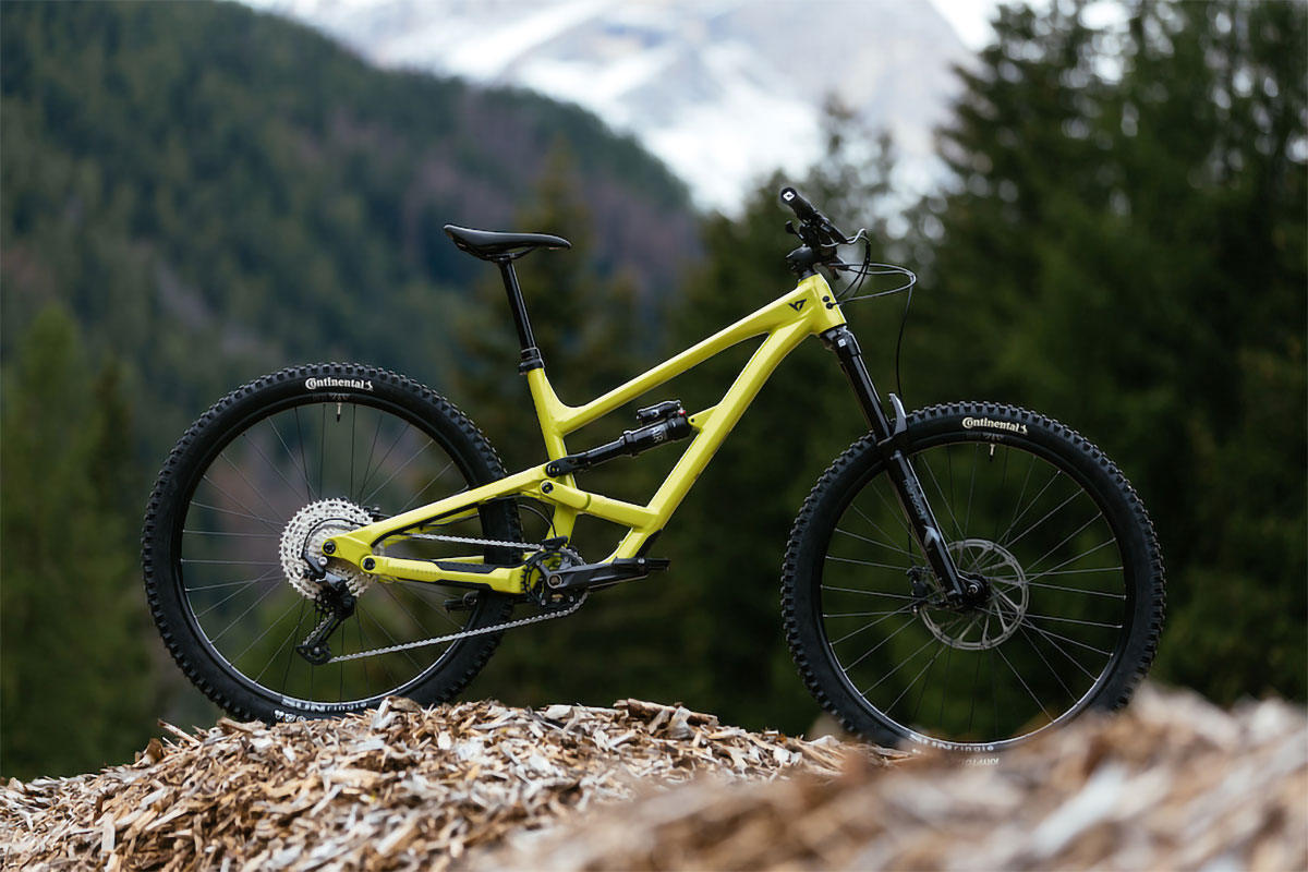 YT Industries presenta la nueva gama Capra Core con opciones en aluminio y carbono y precios para todos