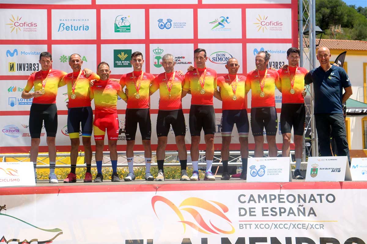 Alberto Barroso no decepciona en El Almendro y se proclama campeón de España Sub-23 de XCO ante su afición