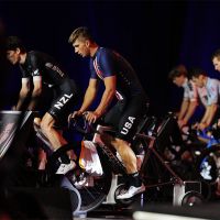 Jason Osborne y Mary Kate McCarthy se proclaman campeones del mundo de Ciclismo Virtual 2024 en Abu Dhabi