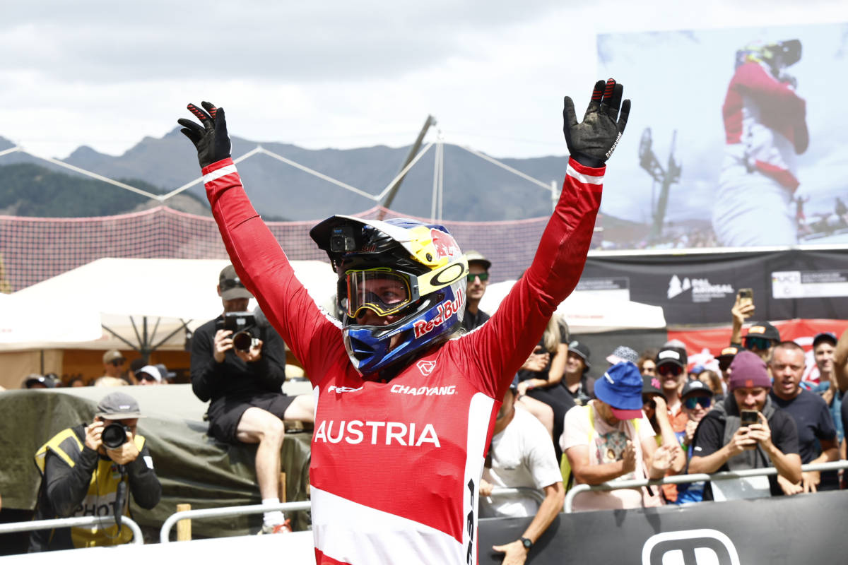 Campeonato del Mundo de Descenso 2024: Valentina Höll y Loris Vergier imponen su dominio en Pal Arinsal