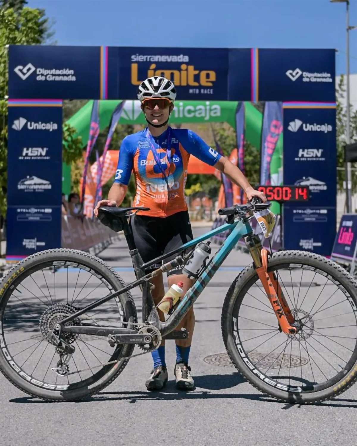 La Sierra Nevada Límite Bike Race se estrena en el calendario con victorias para Victor Manuel Fernández y María Díaz