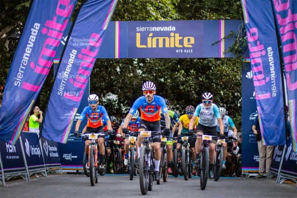 La Sierra Nevada Límite Bike Race se estrena en el calendario con victorias para Victor Manuel Fernández y María Díaz