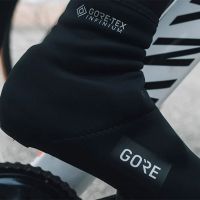 No es un error: los cubrezapatillas Gorewear Shield Thermo, a mitad de precio en Amazon por tiempo limitado