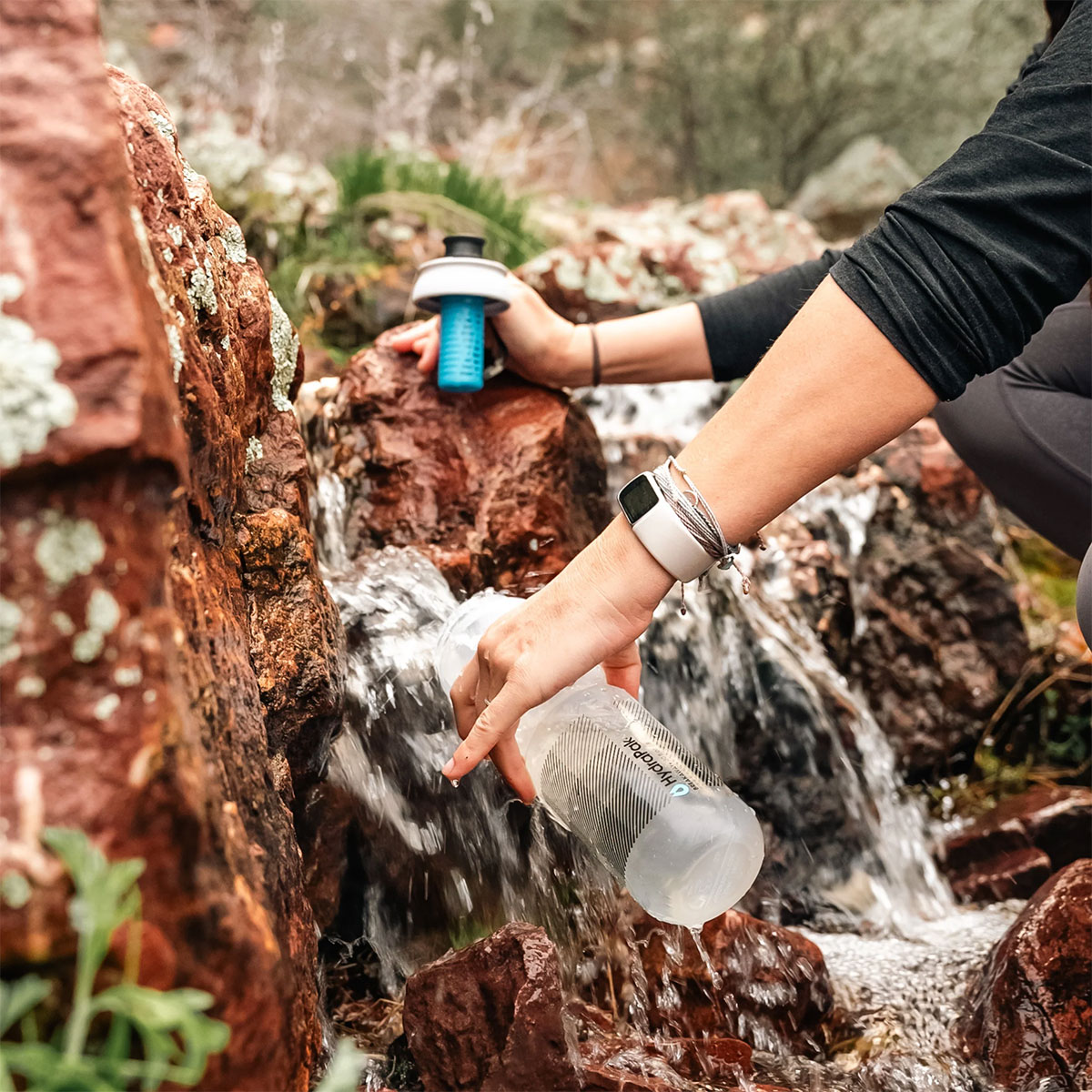 Hydrapak Breakaway+, a Hydration Bottle with Integrated Filter to Purify up to 1,500 Liters of Water