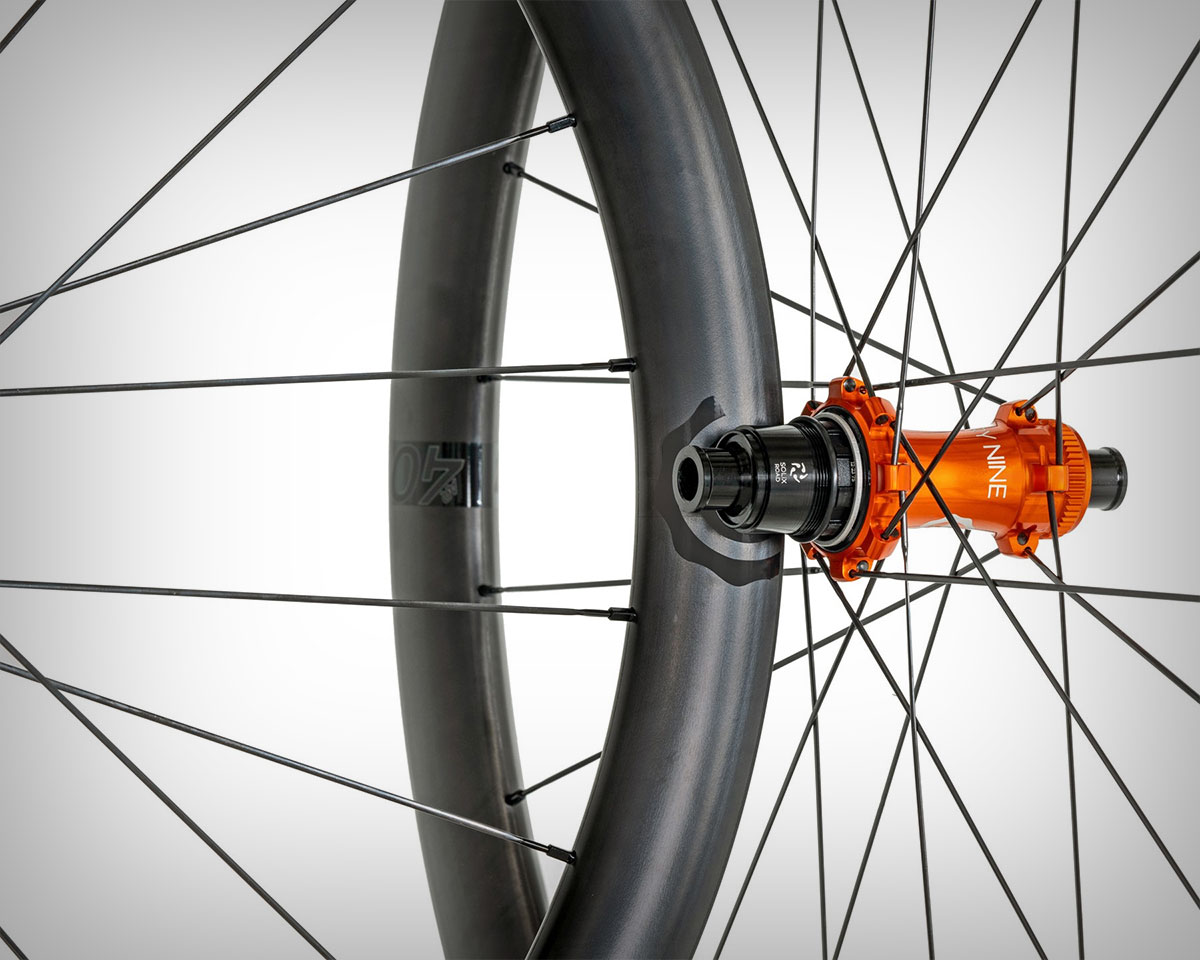 Industry Nine SOLiX, la nueva gama de bujes y ruedas para bicicletas de carretera y gravel de la marca