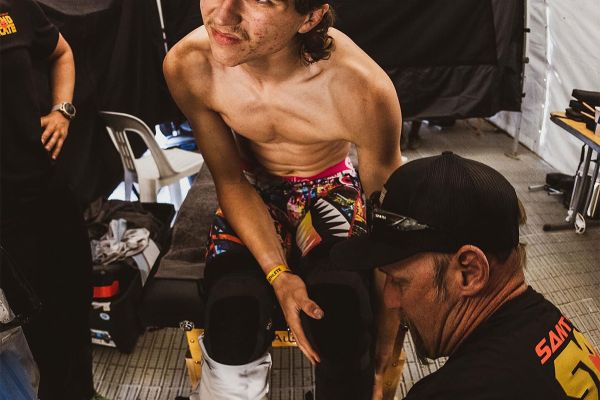Jackson Goldstone, sin fecha de regreso tras pasar por quirófano: "Mi rodilla está mucho más dañada de lo que esperaba"