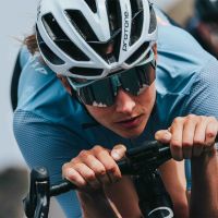 KOO Eyewear presenta la colección cápsula Galaxy Alibi, inspirada en los cielos estrellados y los colores de las galaxias