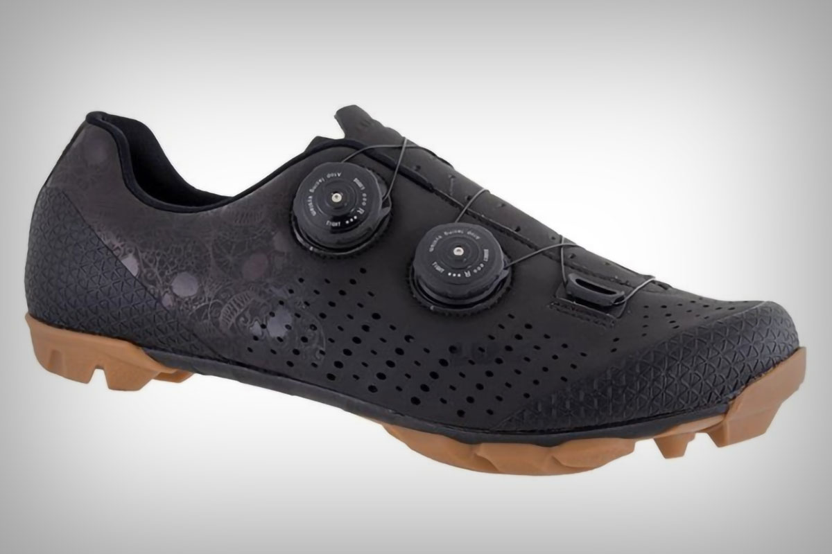 LUCK MTB Galaxy Calaveras: zapatillas de XC de alto rendimiento con diseño llamativo y un precio inmejorable