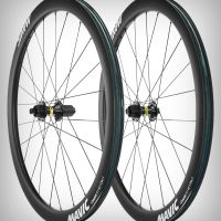 Mavic presenta las Cosmic S 42 Disc, su primer juego de ruedas de carbono por debajo de los 1.000 euros