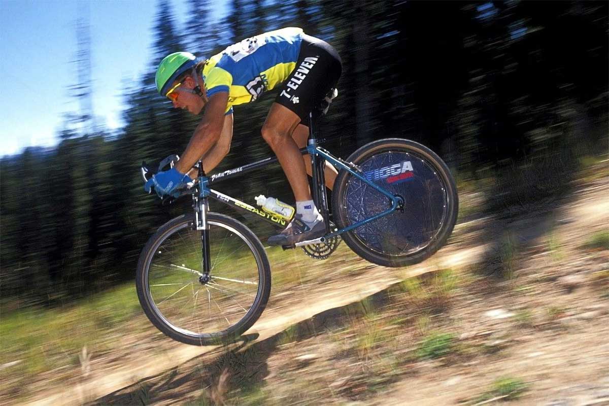 ¿Quién es el mejor ciclista de montaña de todos los tiempos? ChatGPT y Gemini no se ponen de acuerdo