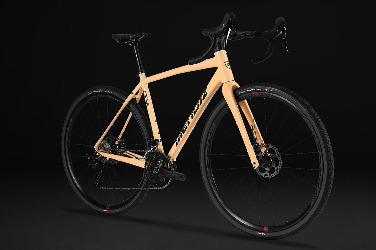 Mendiz G4.ICR: una bicicleta de gravel versátil (y económica) para aventuras de larga distancia