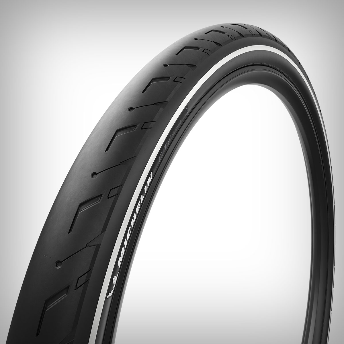 Michelin presenta el City Street, un neumático para bicis eléctricas que promete ligereza, protección y durabilidad