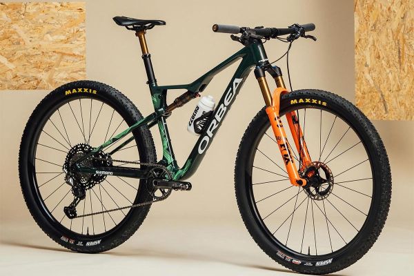 Así es la renovada Orbea Oiz del Orbea Factory Team para la temporada 2024