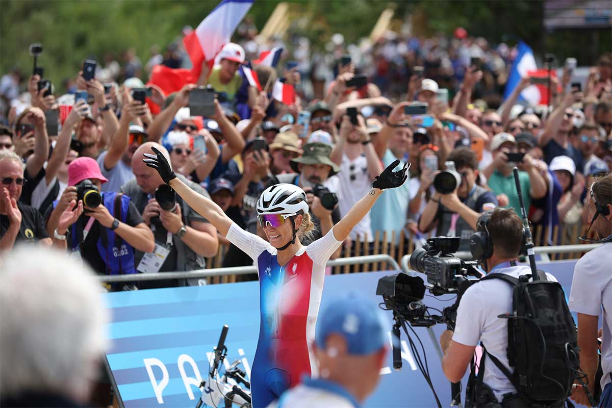 JJ.OO París 2024: los mejores momentos de la prueba femenina de XCO