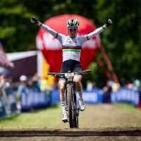 Pauline Ferrand-Prévot: "Participaré en mi último campeonato mundial de MTB, que también será mi última carrera de MTB"
